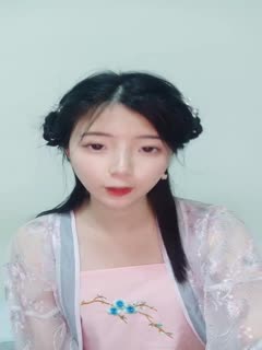 太阳BIGBANG性感妻子就像她穿的红色内衣一样火辣！